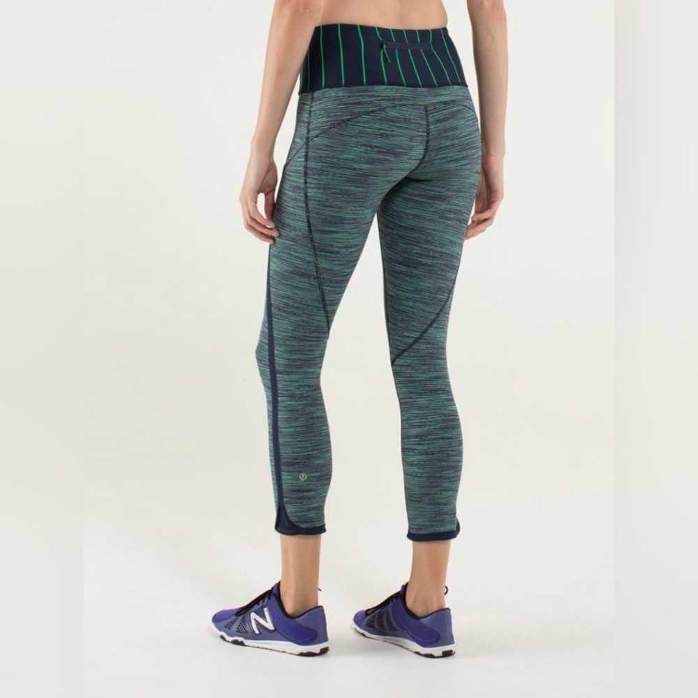 Lululemon Can't Stop Crop. 5 pockets. Size 8. Excellent condition.